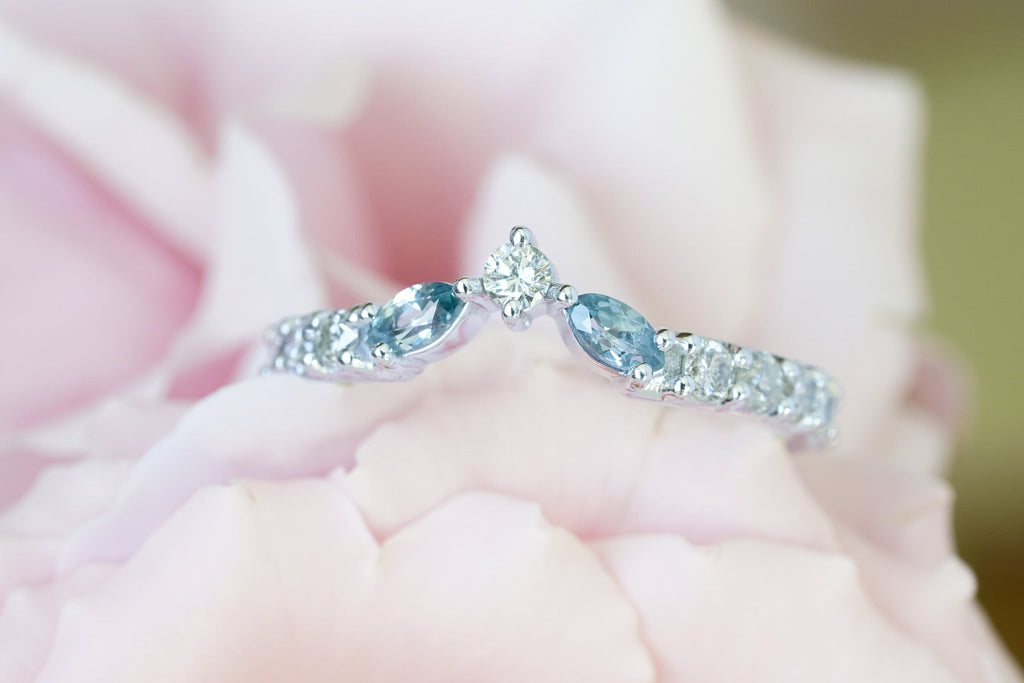 Sapphire Sagitta Contour Wedding Band