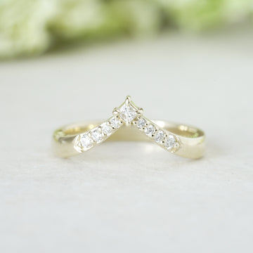 Nyx contour wedding band with princess cut diamond tip